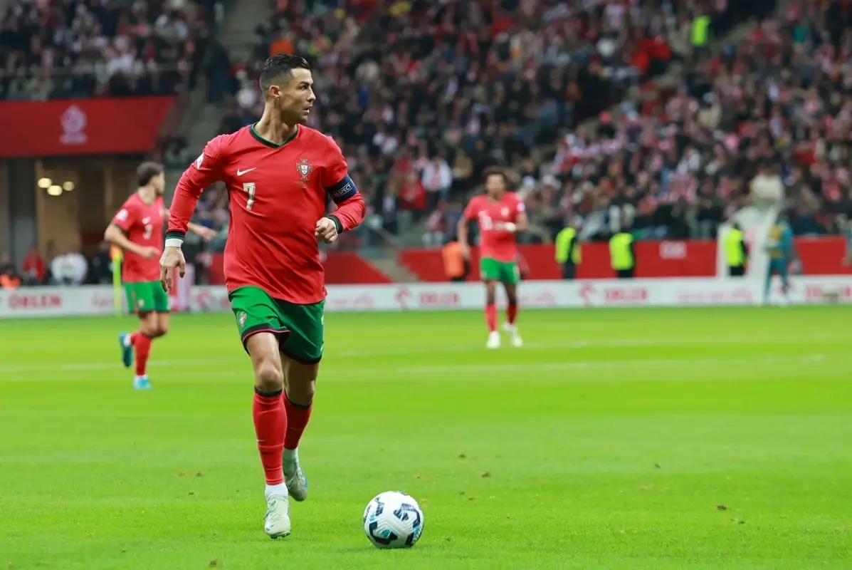 avio-privado-de-cristiano-ronaldo-parte-de-riade-para-madrid-em-plena-escalada-do-conflito